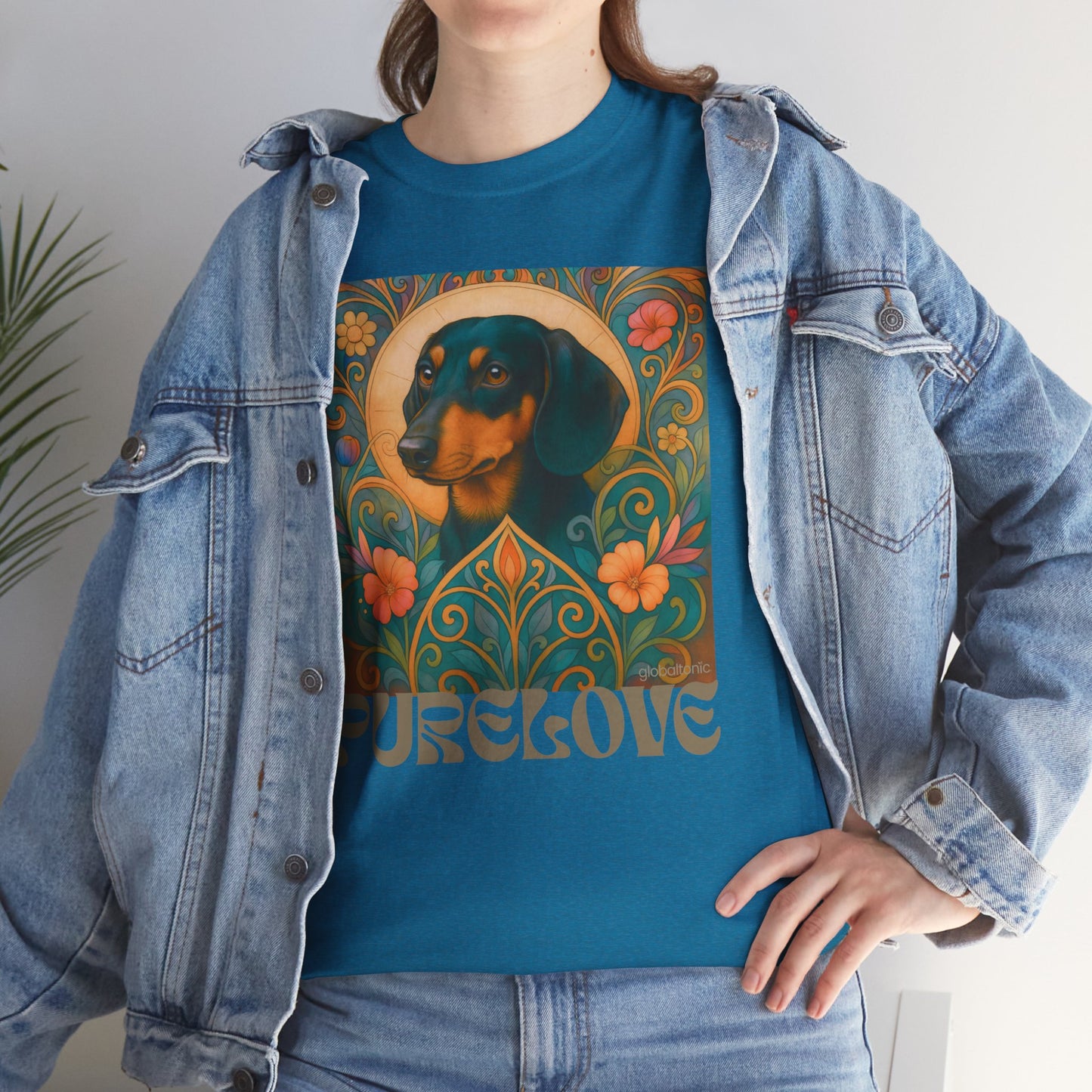 Dachshund Black Tan Shorthair Vintage Graphic T-shirt - Unisex Cotton Tee for Dog Lovers