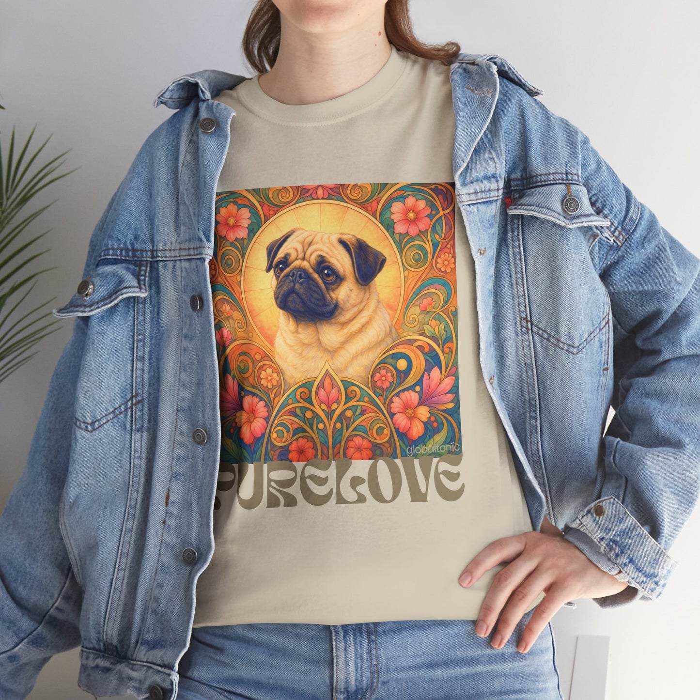 Pug Tan Vintage Graphic T-Shirt – Unisex Cotton Tee for Dog Lovers