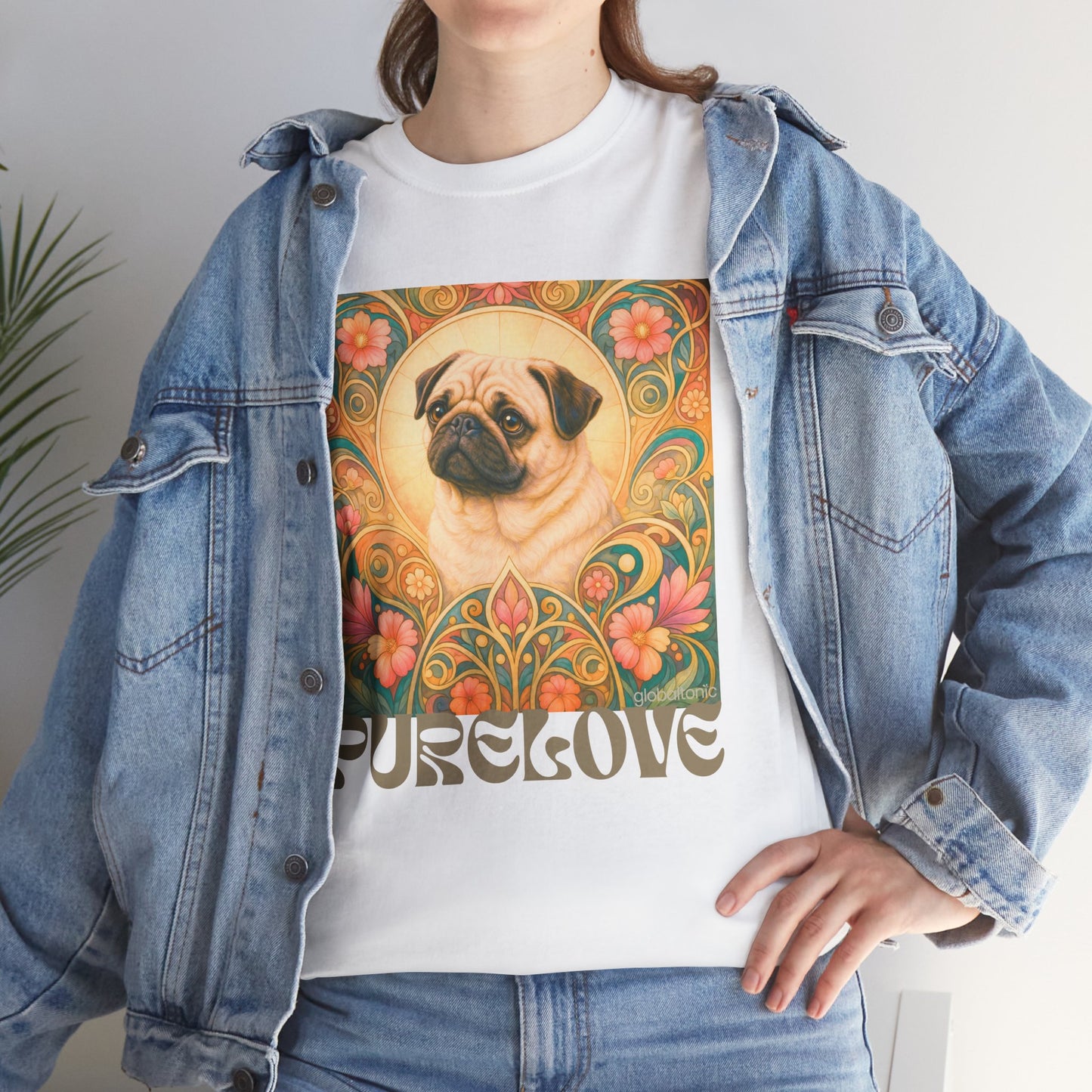 Pug Tan Vintage Graphic T-Shirt – Unisex Cotton Tee for Dog Lovers