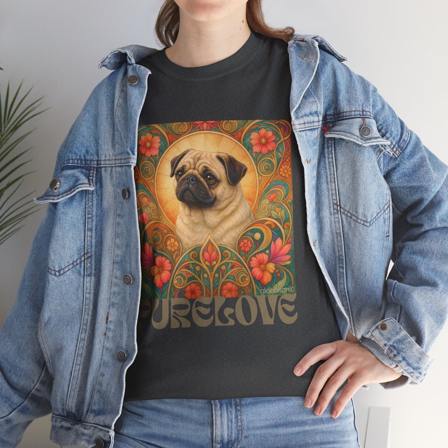 Pug Tan Vintage Graphic T-Shirt – Unisex Cotton Tee for Dog Lovers
