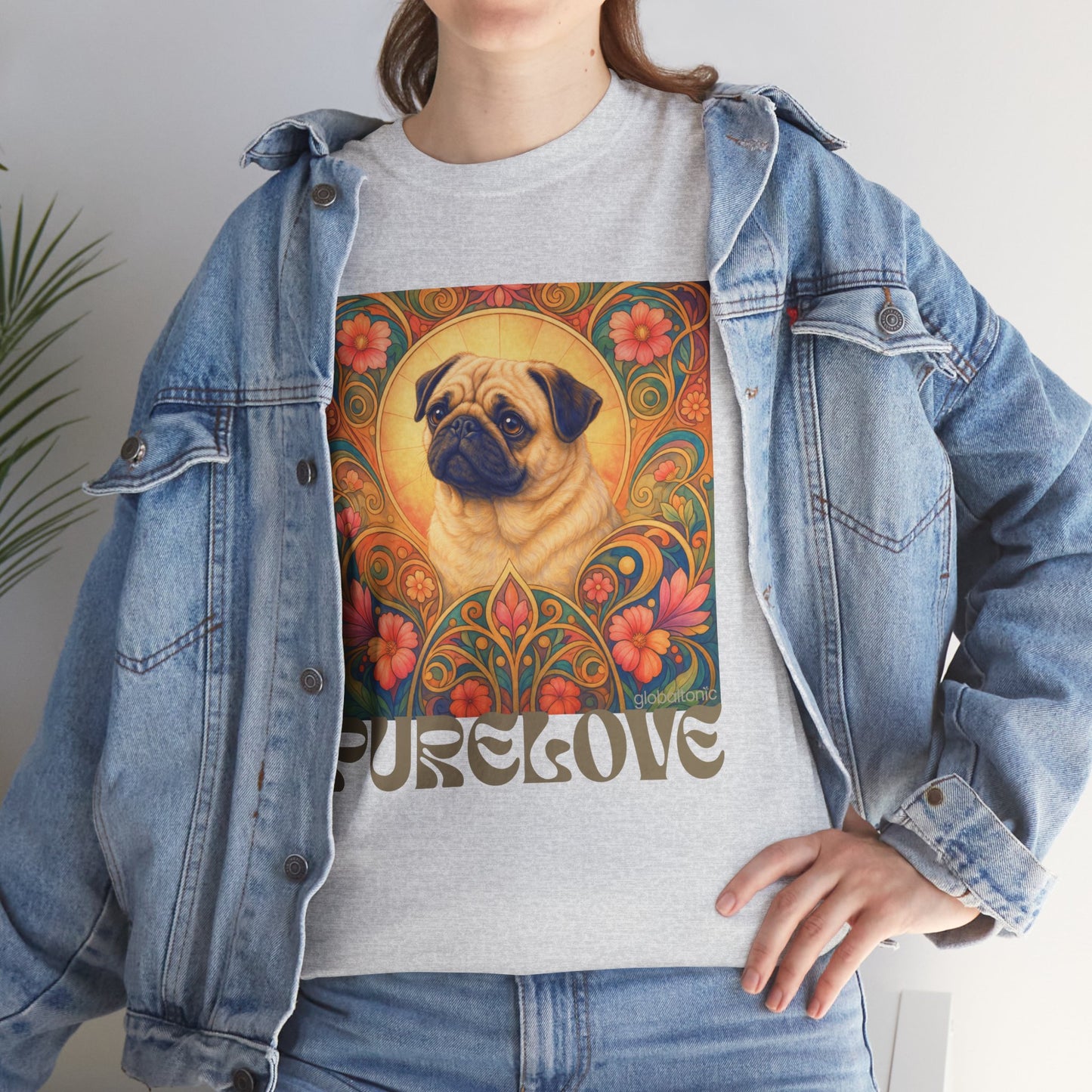 Pug Tan Vintage Graphic T-Shirt – Unisex Cotton Tee for Dog Lovers