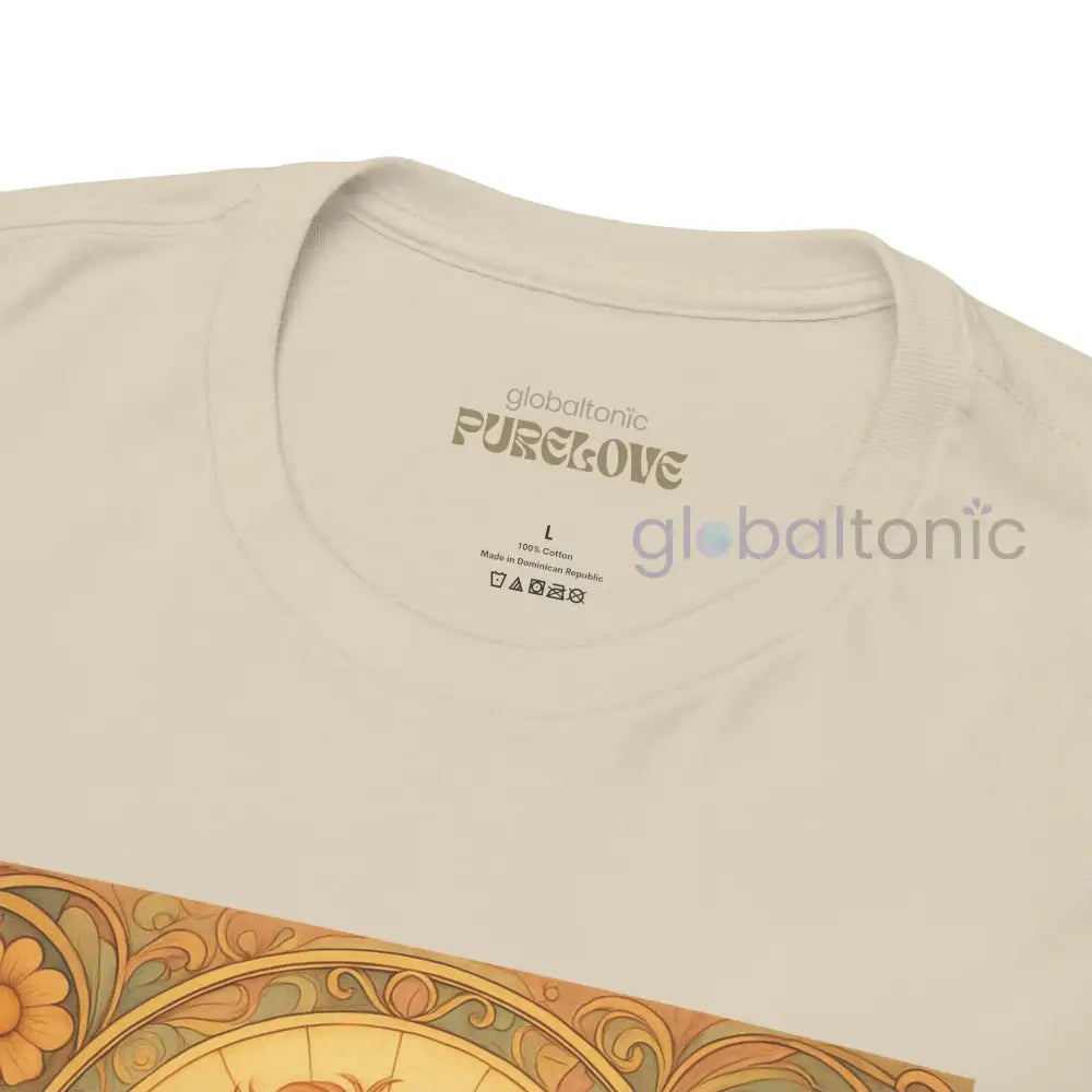 Strawberry Cavapoo (Cavoodle) Vintage Graphic T-shirt -Unisex Cotton Tee for Dog Lovers T-Shirt